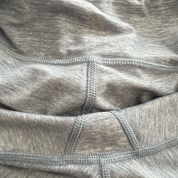 EUC Lululemon Wunder Under Crop III Heathered Denim Sz4 - Picture 4 of 8